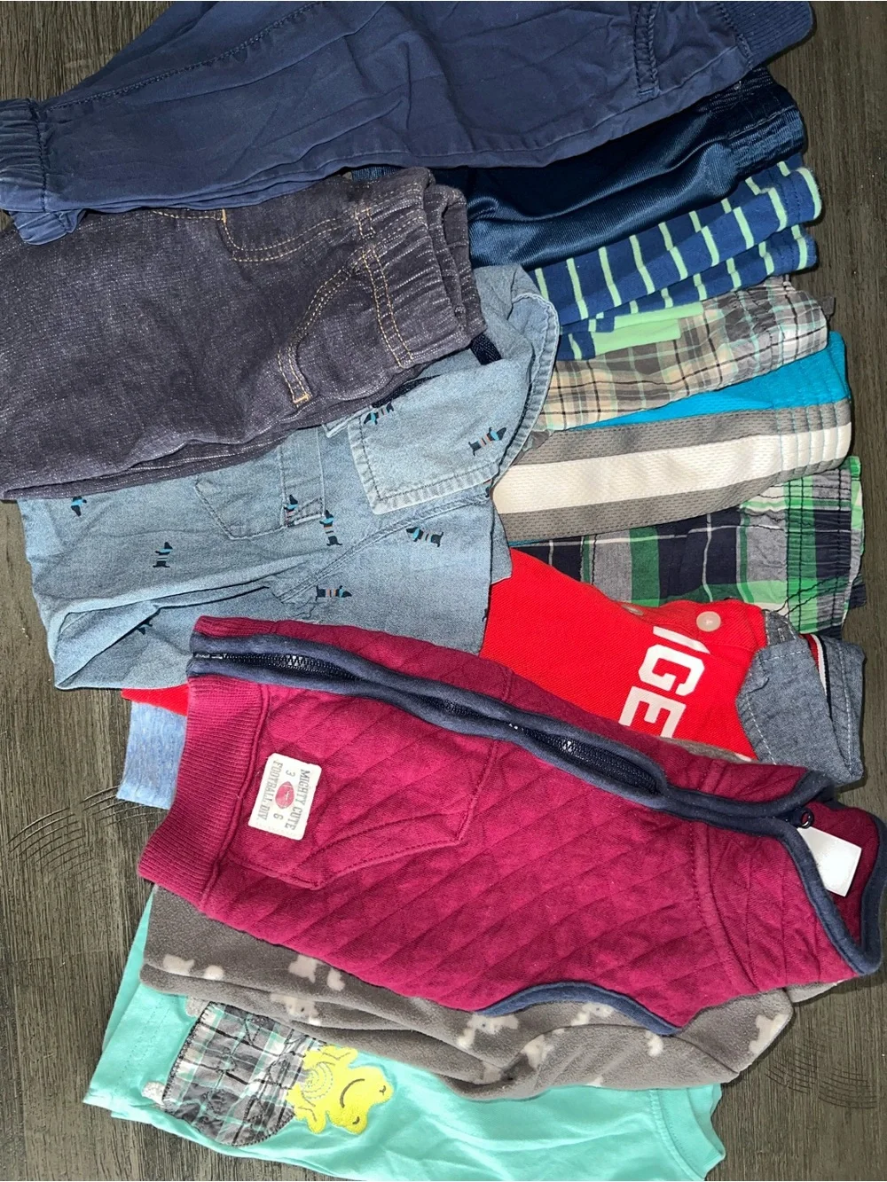 Mixed Boys' 12 month Clothing Bundle - Navy, Red, Teal, Gray & Green - Picture 6 of 6